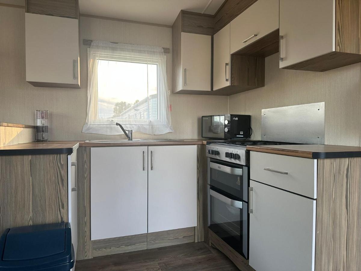2Br-Sleeps6-Wifi-Freeparking-Holidaypark Clacton-on-Sea Exterior photo